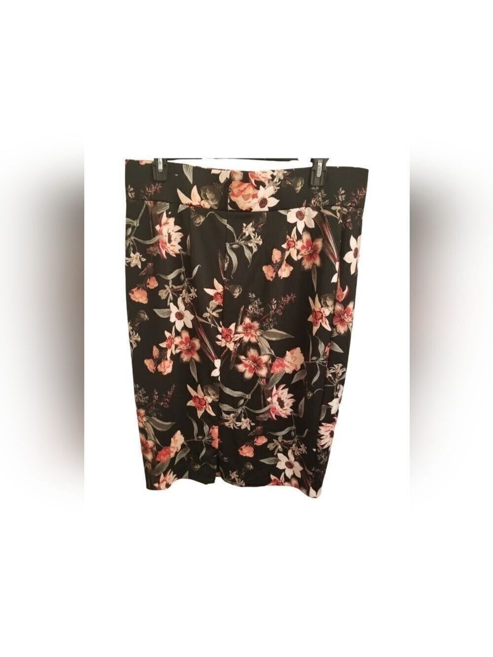 Alfani Floral over Black Skirt.    Sc06